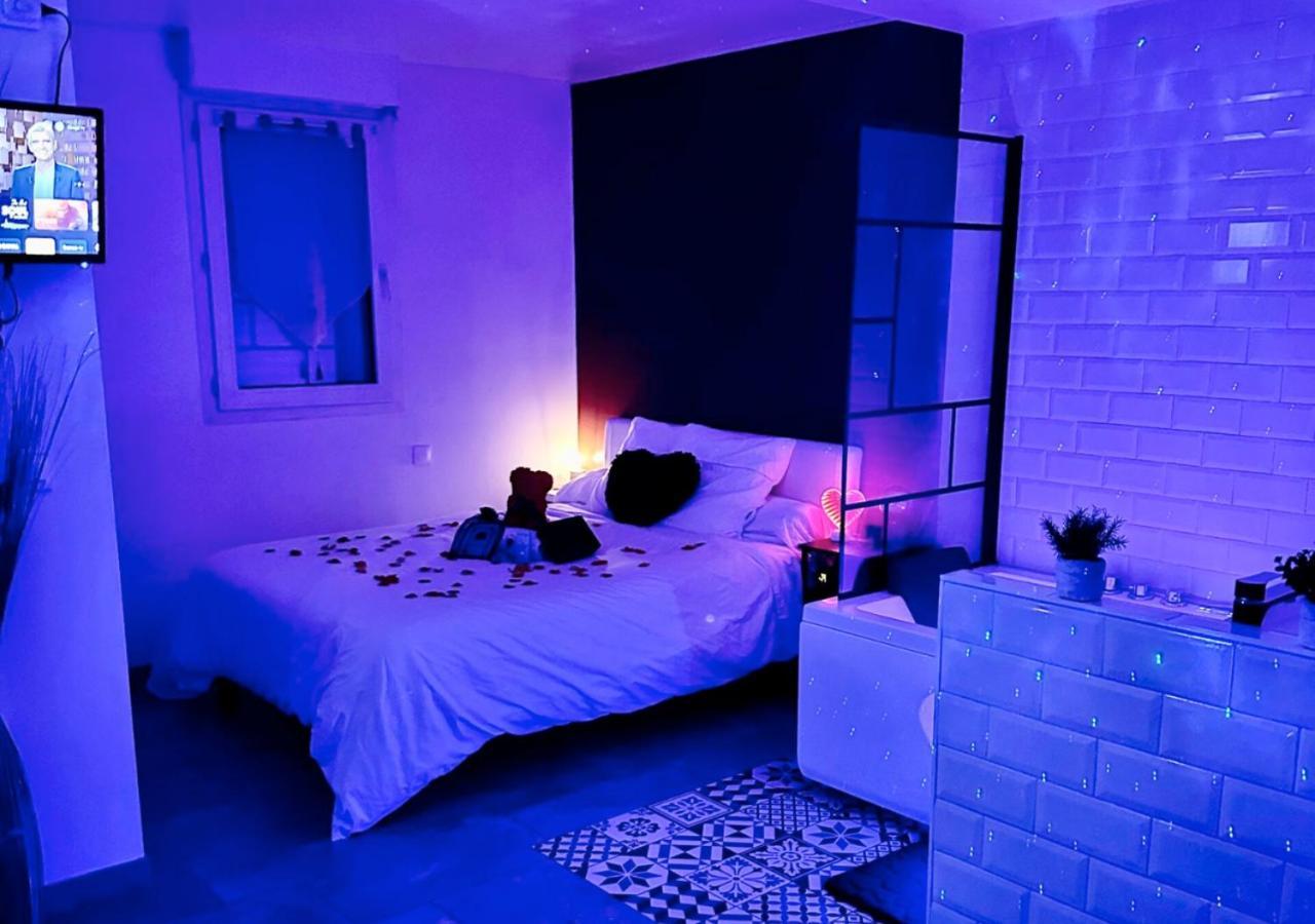 Amour Azur Appartement Pour 2 Avec Jacuzzi Et Terrasse A 2 Minutes De La Mer Vallauris Exterior photo